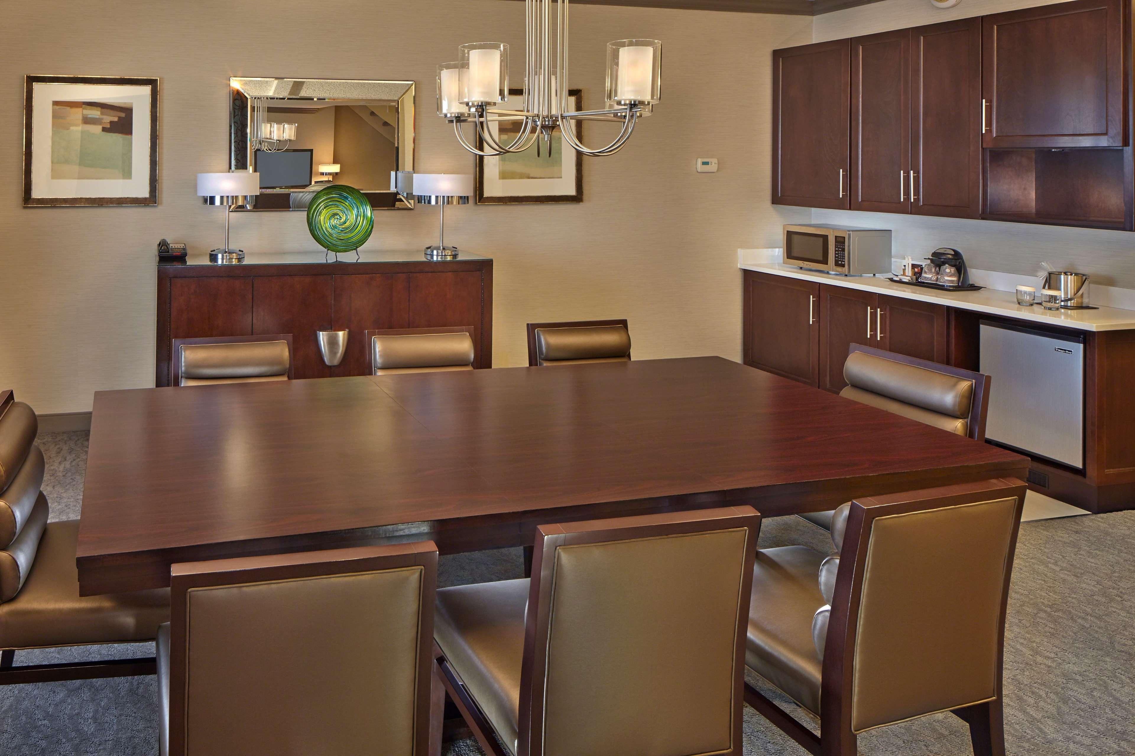 Doubletree By Hilton Little Rock