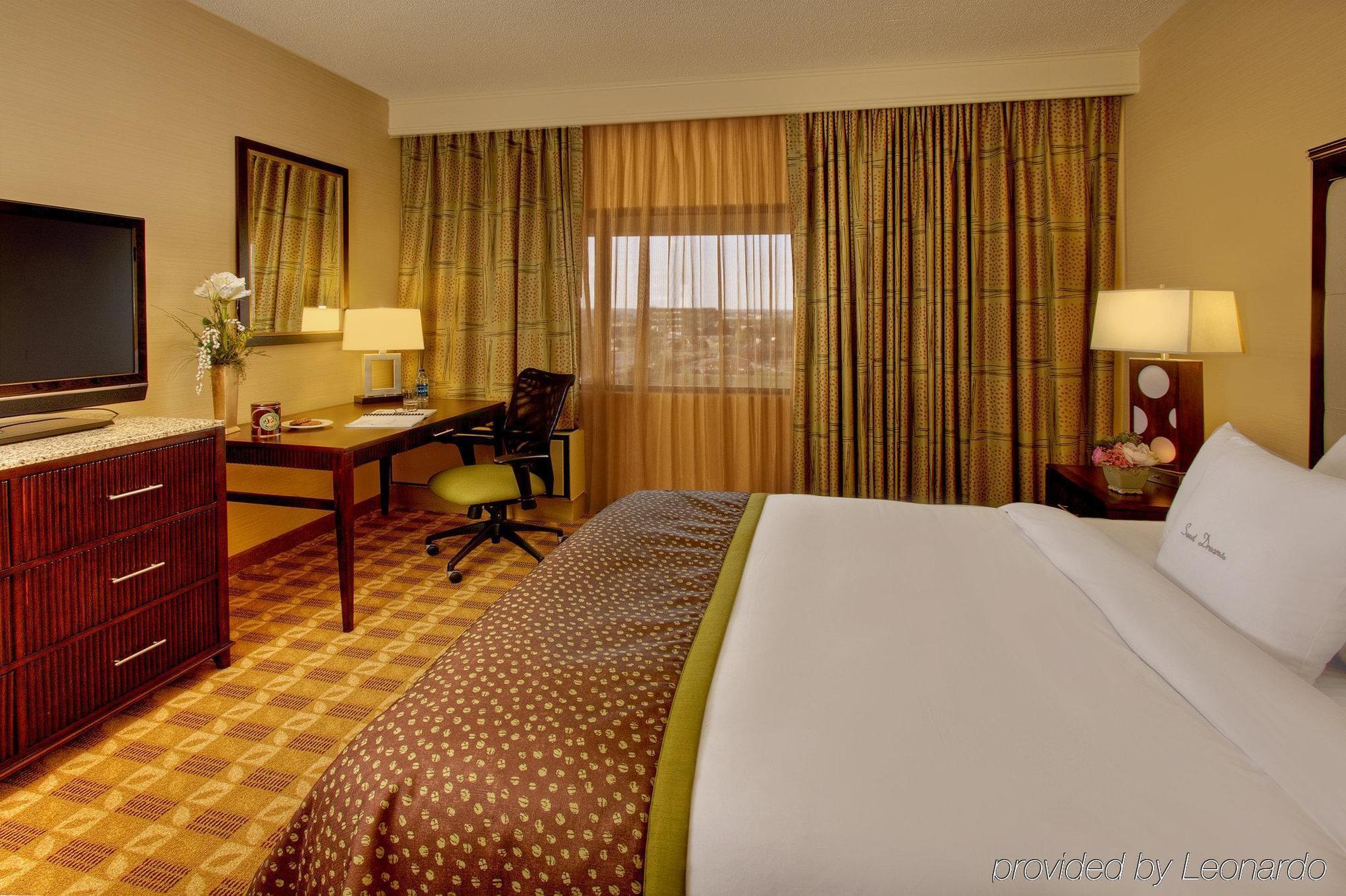 Hotel Doubletree By Hilton Little Rock