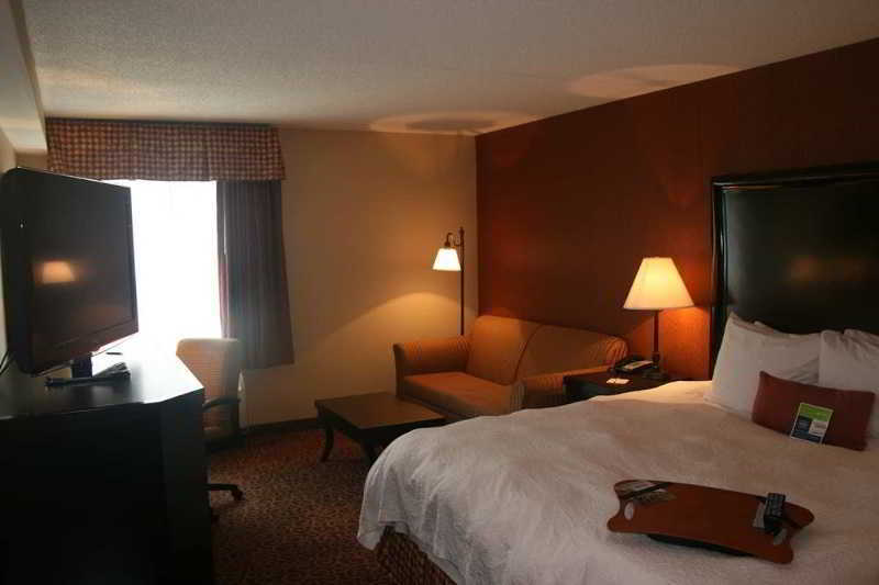 Doubletree By Hilton Little Rock
